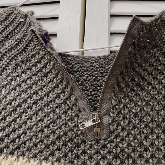 Cozy Knitted sweater | SMALL TO MEDIUM | brown & black - Picture 2 of 6